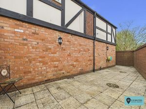 Courtyard - click for photo gallery